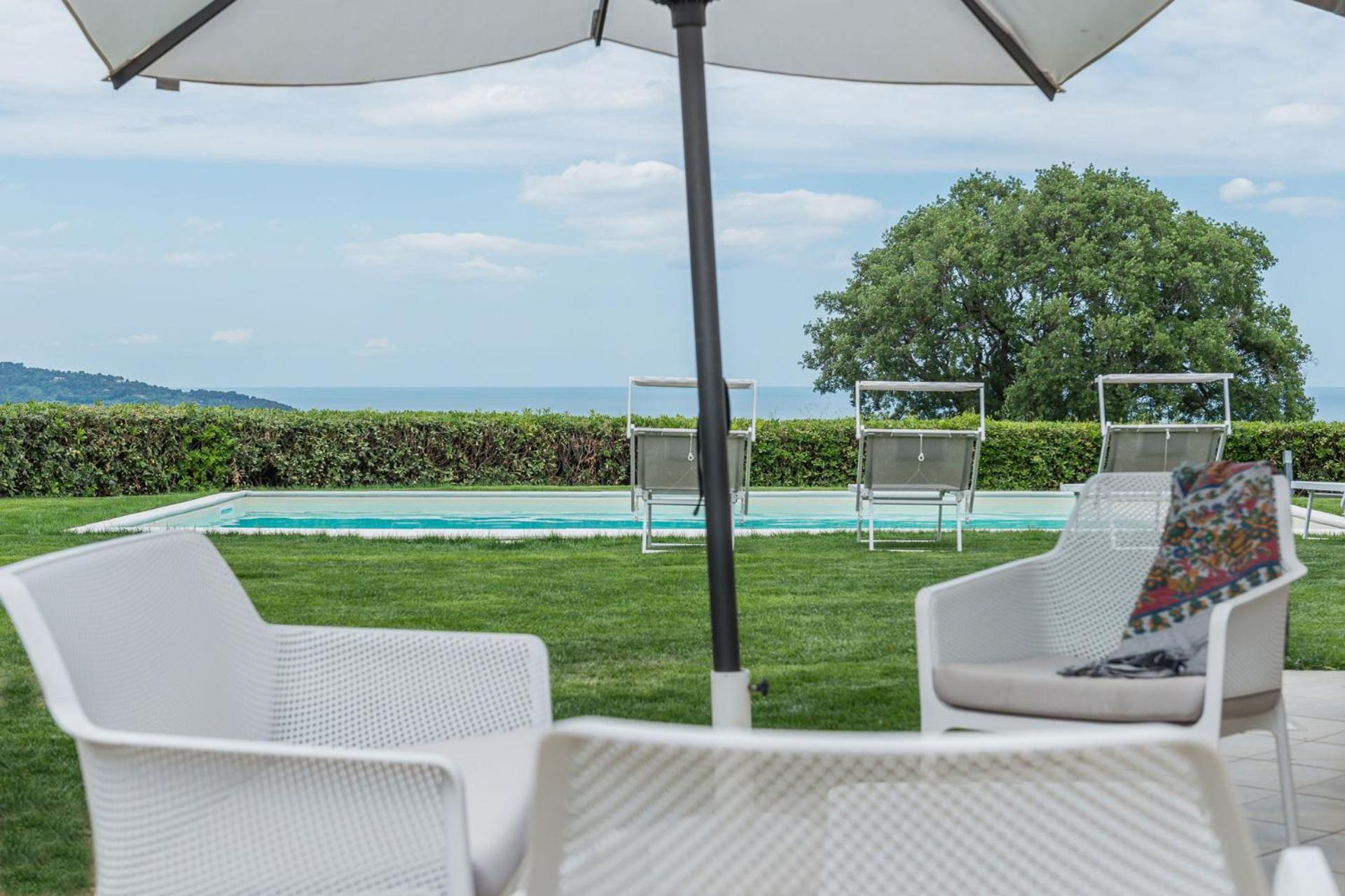 Villa Selene 페자로 외부 사진